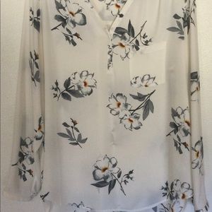 PLEIONE blouse from Nordstrom. XL. Gorgeous floral print. 100% polyester.
